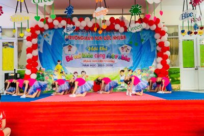 Một số hình ảnh ấn tượng trẻ khối 5-6 tuổi tham gia hội thi Bé vui khỏe cùng Aerobic. Năm học 2025-2026