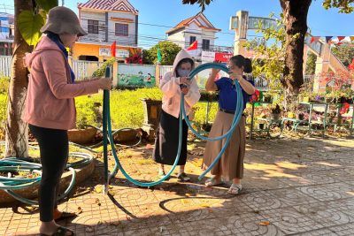Đoàn thanh niên ra quân dọn vệ sinh phòng chống dịch bệnh sốt xuất huyết